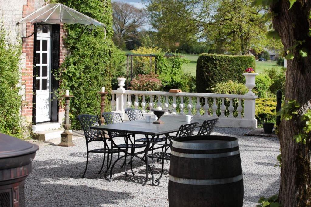 Les Lauriers Bed & Breakfast Peyrat-de-Bellac Exterior photo